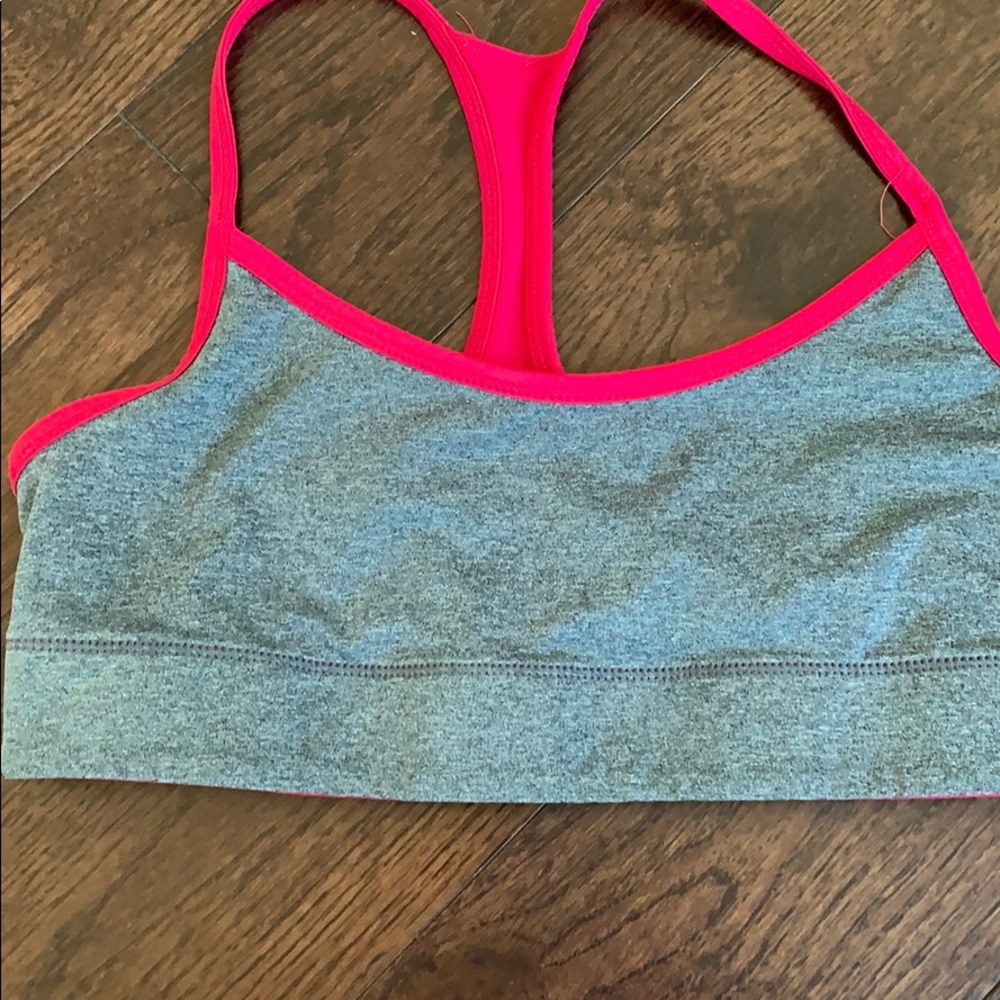 Workout short and bra bundle - Picture 6 of 6